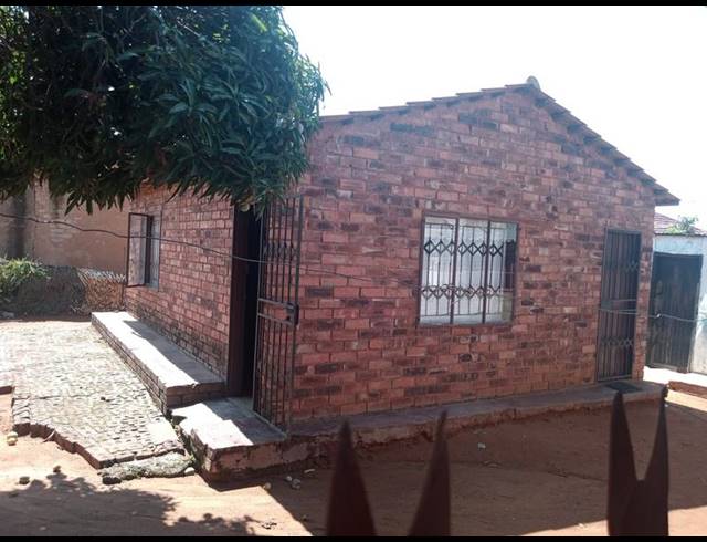 2 BEDROOM HOUSE FOR SALE IN SOSHANGUVE SOUTH